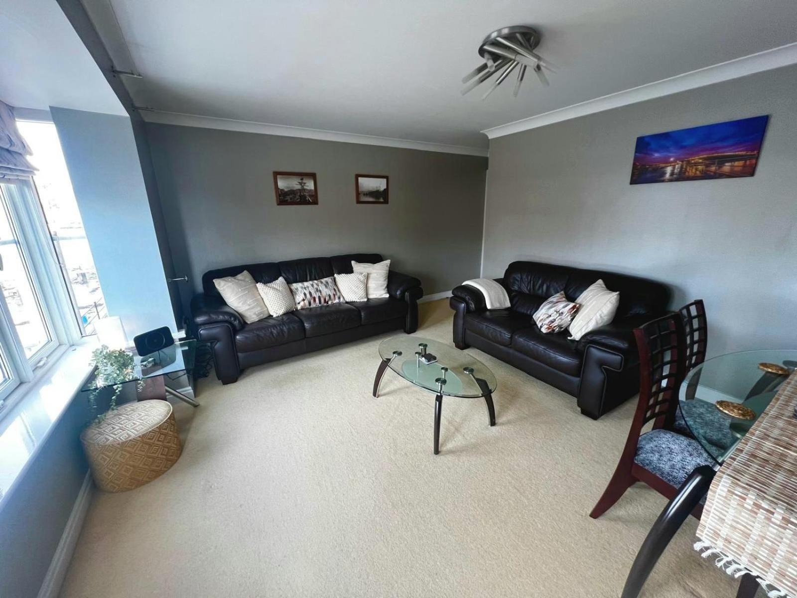 Majestic, Modern & Spacious Harbour-View Apartment With Parking ويتبي المظهر الخارجي الصورة